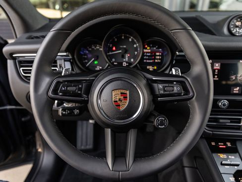 New 2026 Porsche Macan image 31