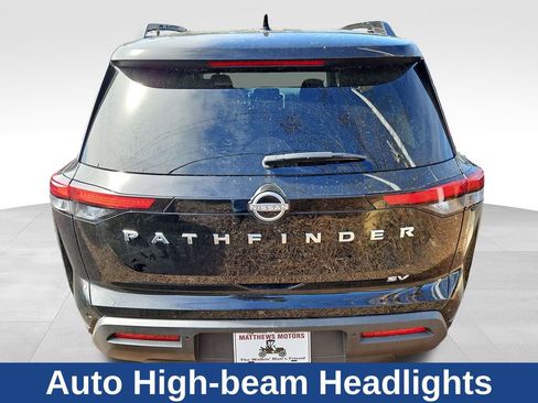 Used 2024 Nissan Pathfinder SV image 5