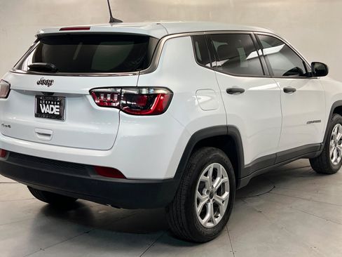 Used 2025 Jeep Compass Sport AWD/4WD image 6