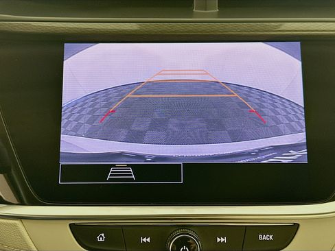 Used 2022 Buick Encore GX Select w/ Sport Touring Package FWD image 22