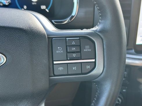 Used 2022 Ford F150 Lariat w/ Trailer Tow Package image 22