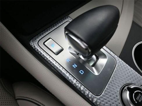 Used 2023 Genesis G70 2.0T w/ Sport Prestige Package image 31