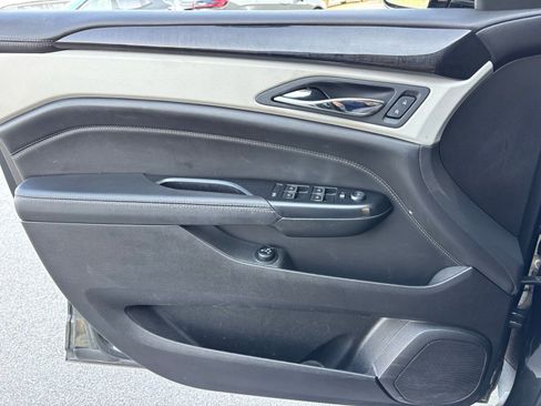 Used 2015 Cadillac SRX Luxury w/ Driver Awareness Package FWD image 10