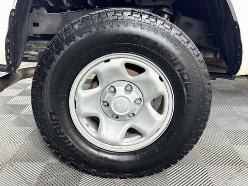 Used 2022 Toyota Tacoma SR RWD image 28