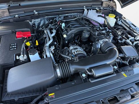 New 2025 Jeep Gladiator Sport image 22