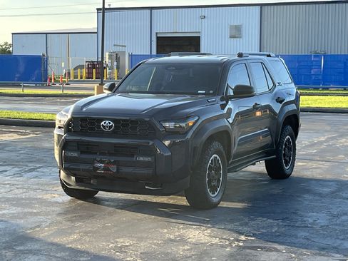Used 2025 Toyota 4Runner TRD Off-Road AWD/4WD image 3