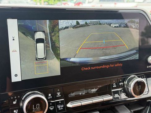 Certified 2025 Toyota Highlander Platinum AWD/4WD image 16