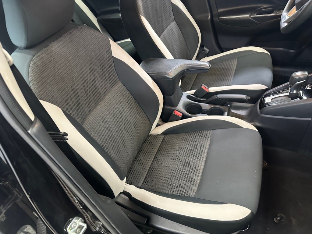 Used 2020 Nissan Versa SV FWD image 28