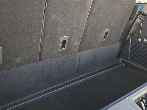 Used 2025 Ford Expedition Active image 11