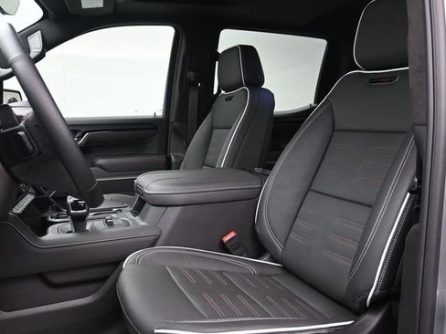 Used 2024 GMC Sierra 1500 AT4X image 10