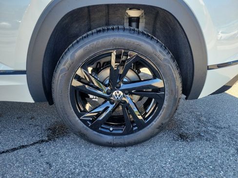 New 2026 Volkswagen Atlas Cross Sport SEL R-Line image 22