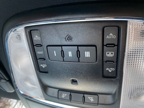 Used 2016 Chrysler 300 S w/ 300S Premium Group image 46