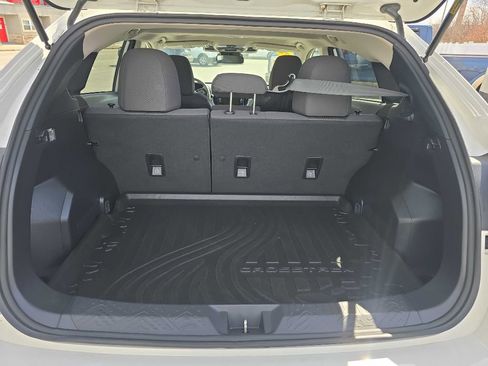 Used 2024 Subaru Crosstrek 2.0i Premium image 8