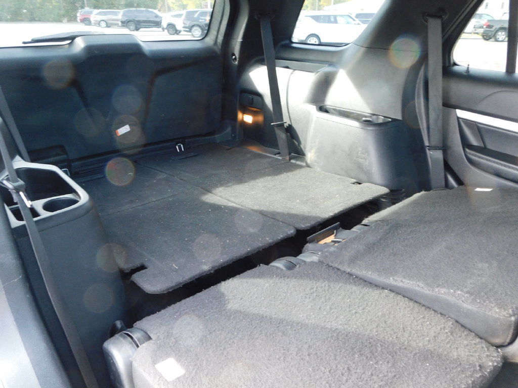 Used 2017 Ford Explorer XLT AWD/4WD image 30