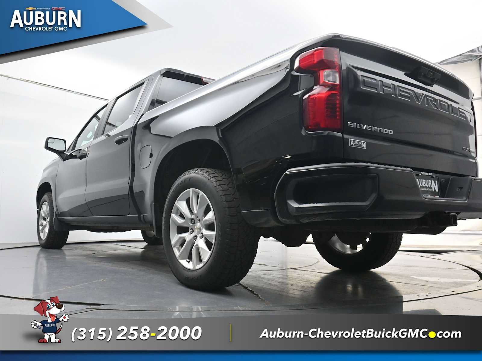 Used 2023 Chevrolet Silverado 1500 Custom AWD/4WD image 22