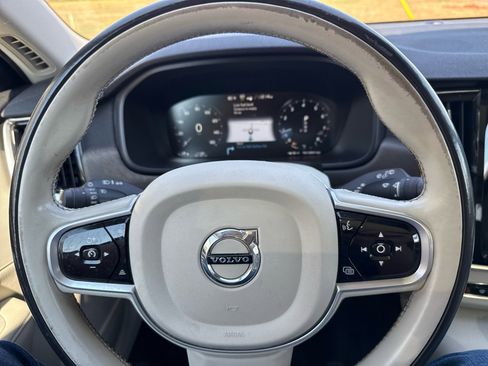 Used 2018 Volvo V90 T5 Cross Country w/ Convenience Package image 24