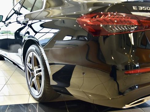 Used 2023 Mercedes-Benz E 350 E 350 4MATIC image 9