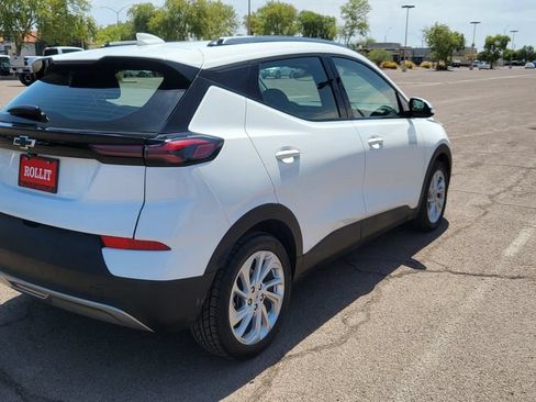 Used 2023 Chevrolet Bolt EUV LT FWD image 11