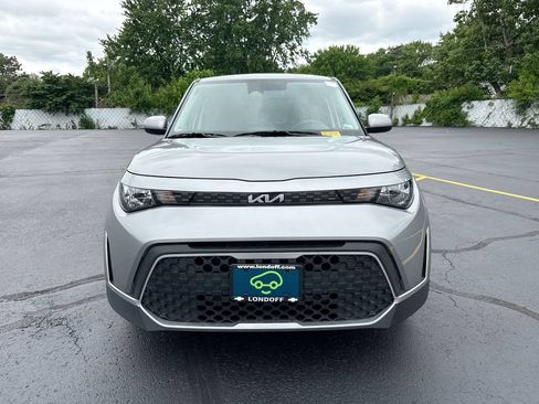 Used 2025 Kia Soul LX w/ LX Technology Package FWD image 24