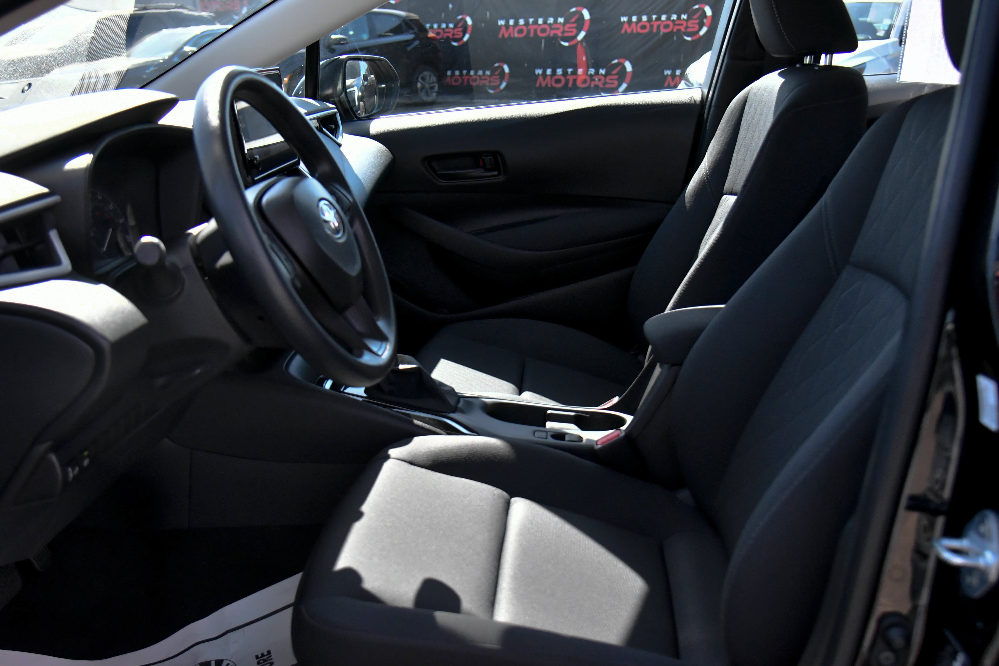 Used 2025 Toyota Corolla LE FWD image 16