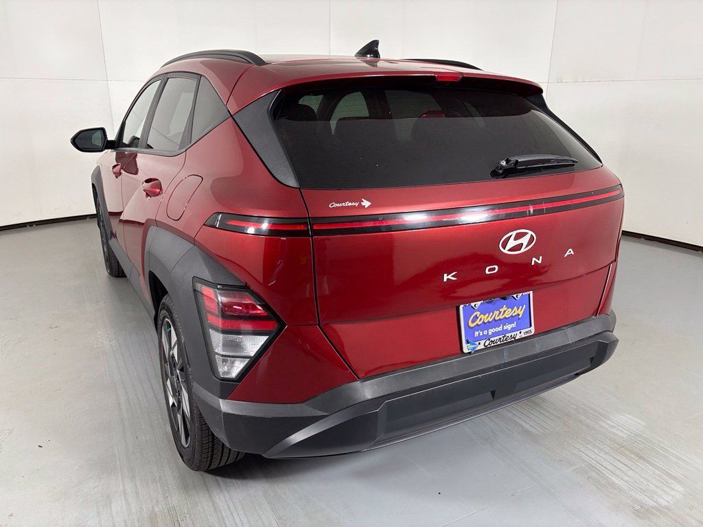 Used 2025 Hyundai Kona SEL FWD image 6