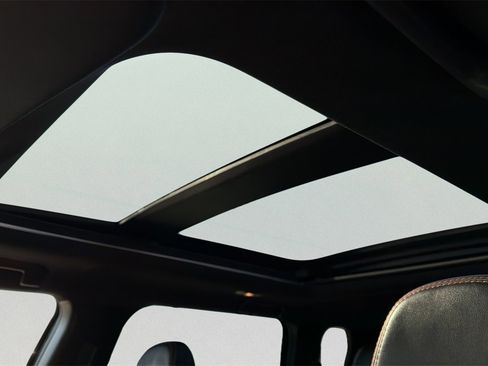 Used 2023 Mitsubishi Outlander SEL 40th Anniversary image 10