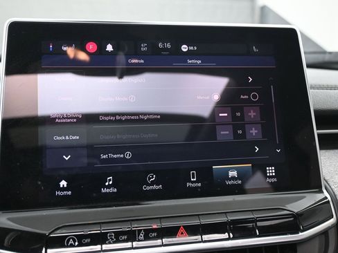 Used 2022 Jeep Compass Latitude w/ Sun and Sound Group image 13