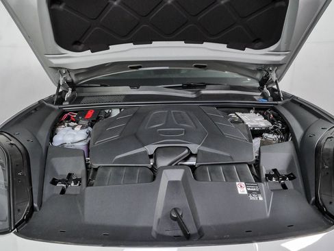 New 2026 Porsche Cayenne AWD/4WD image 36
