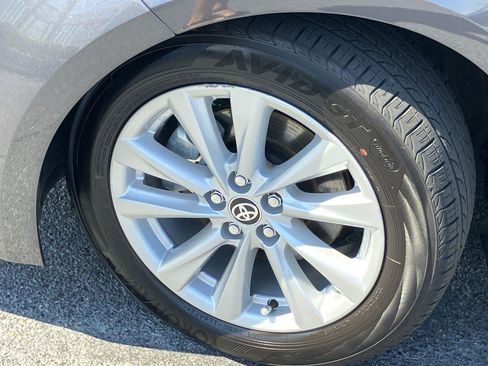 Used 2025 Toyota Corolla SE image 9