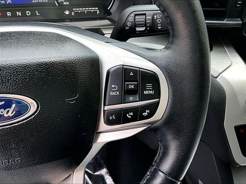 Used 2023 Ford Explorer XLT w/ Equipment Group 202A AWD/4WD image 20