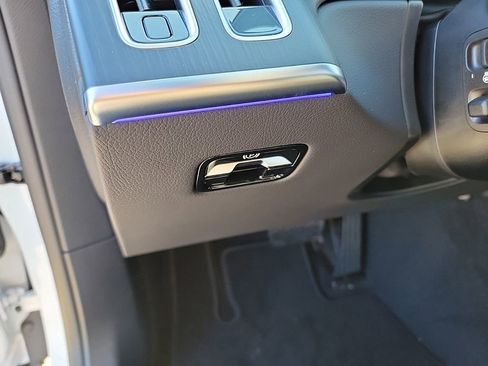 New 2025 Mercedes-Benz S 580 4MATIC Sedan image 11