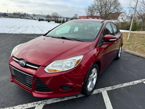 Used 2014 Ford Focus SE image 2