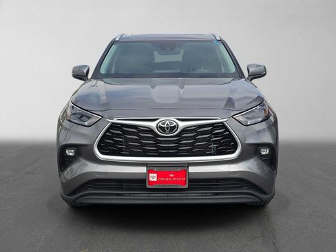 Used 2026 Toyota Highlander XLE AWD/4WD image 8