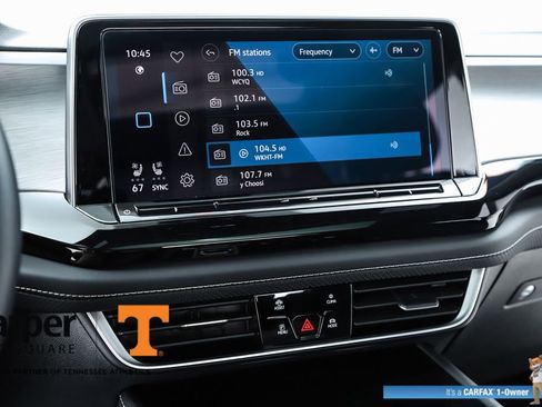 Used 2025 Volkswagen Atlas Cross Sport SE w/ Panoramic Sunroof Package image 25