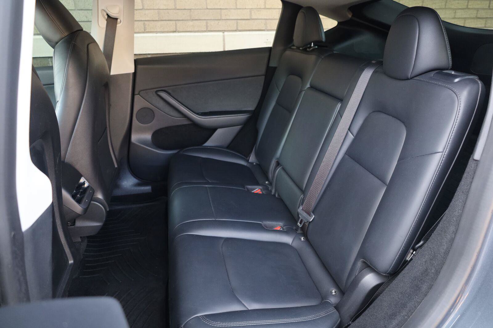 Used 2023 Tesla Model Y Long Range AWD/4WD image 21