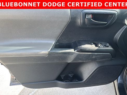 Used 2020 Toyota Tacoma SR image 11