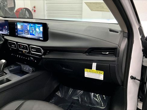 New 2026 Nissan Sentra SR w/ SR Premium Package FWD image 34