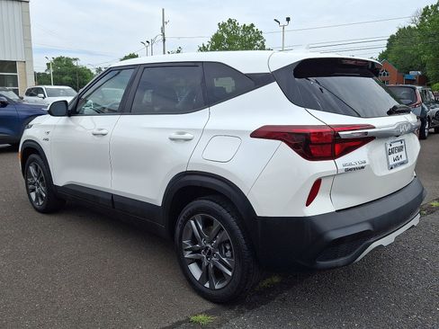 Used 2022 Kia Seltos LX image 4