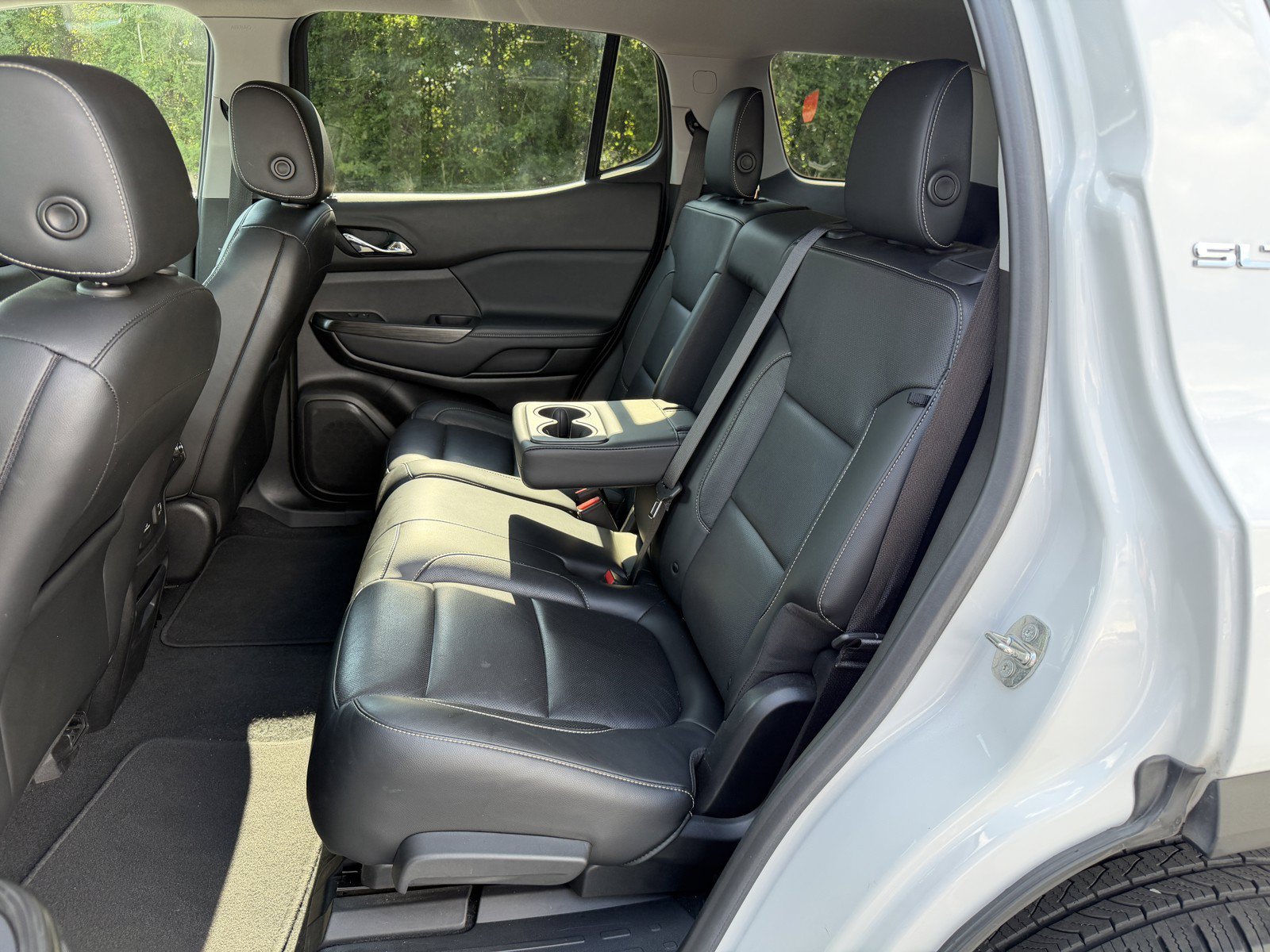 Used 2019 GMC Acadia SLT FWD image 10