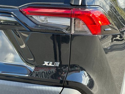 Used 2020 Toyota RAV4 XLE image 25