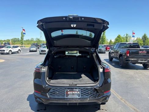 Used 2024 Chevrolet Equinox EV RS FWD image 16
