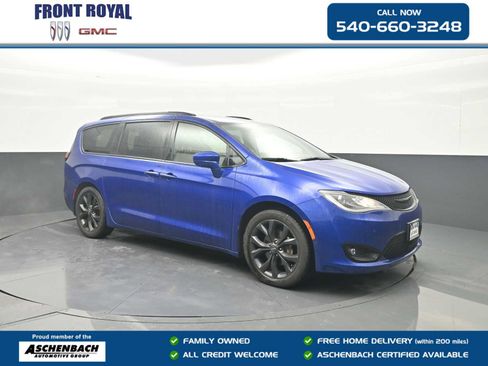 Used 2019 Chrysler Pacifica Touring-L Plus w/ Advanced Safetytec Group FWD image 1