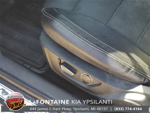 Used 2018 Ford Mustang Premium image 11