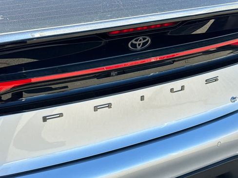 Used 2024 Toyota Prius LE image 19