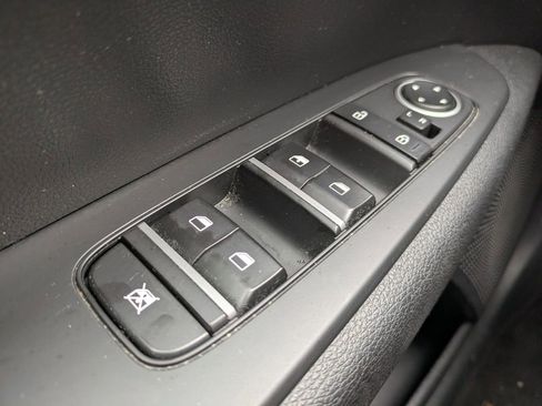 Used 2024 Kia Forte LXS image 22