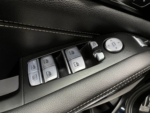 Used 2022 BMW X7 M50i w/ Cold Weather Package AWD/4WD image 17
