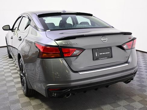 Used 2023 Nissan Altima 2.5 SR w/ SR Premium Package AWD/4WD image 4