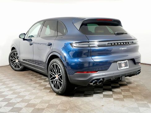 Used 2026 Porsche Cayenne image 3