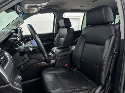 Used 2017 Chevrolet Suburban LT w/ Luxury Package image 20
