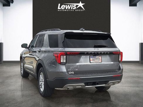 New 2026 Ford Explorer Active w/ Active Comfort Package image 3